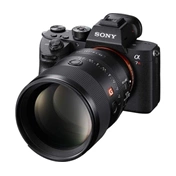 SONY 135mm f/1.8 FE GM