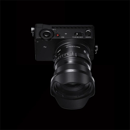 Sigma 20mm f/2 DG DN (C) objektív, fekete (Sony E) Sigma 20mm f/2 DG DN (C) objektív, fekete (Sony E)