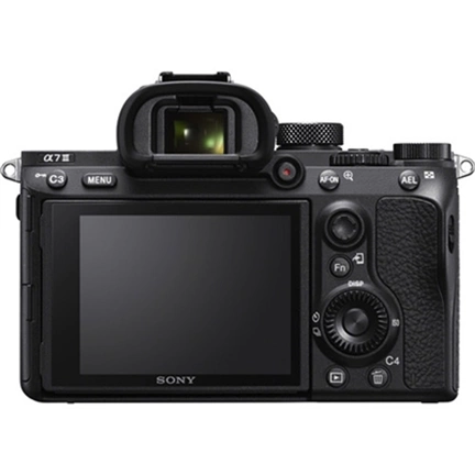 Sony Alpha 7 III + TAMRON 28-75mm f/2.8 Di III VXD G2 MILC fényképezőgép KIT Sony Alpha 7 III + TAMRON 28-75mm f/2.8 Di III VXD G2 MILC fényképezőgép KIT