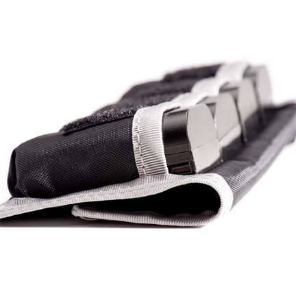 THINK TANK DSLR Battery Holder 4