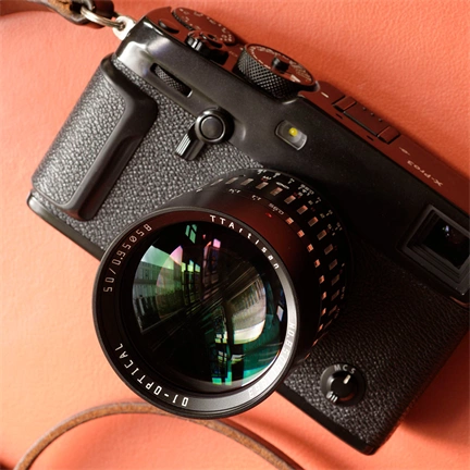 TTArtisan 50mm f/0.95 APS-C Sony E