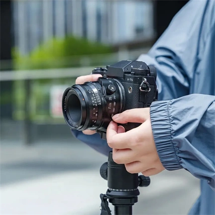 TTArtisan APS-C tilt 35mm f1.4 M43 mount