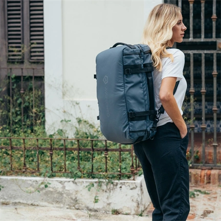 WANDRD HEXAD ACCESS DUFFEL Aegean Blue