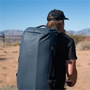 WANDRD HEXAD CARRYALL DUFFEL 40 Liter Aegean Blue