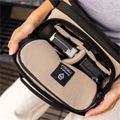 WANDRD ROGUE Sling 4L Atacama Clay V2