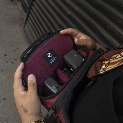 WANDRD ROGUE Sling 4L Rhoone Burgundy V2
