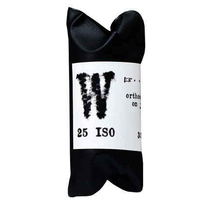 WASHI W - 25 ISO/15° Fekete-Fehér Film (135/16)