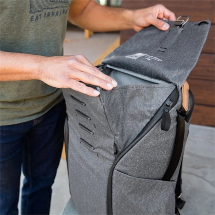PEAK DESIGN Everyday Backpack 30L v2 - Szénszürke