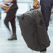 PEAK DESIGN Travel Backpack 45L - Fekete