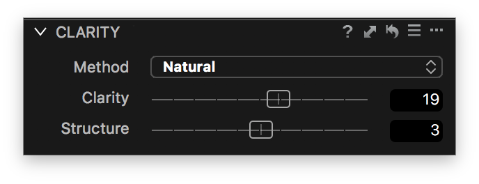 A Lightroom és a Capture One Pro 10 képszerkesztő programok összehasonlítása.