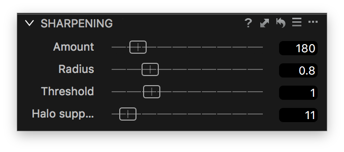 A Lightroom és a Capture One Pro 10 képszerkesztő programok összehasonlítása.