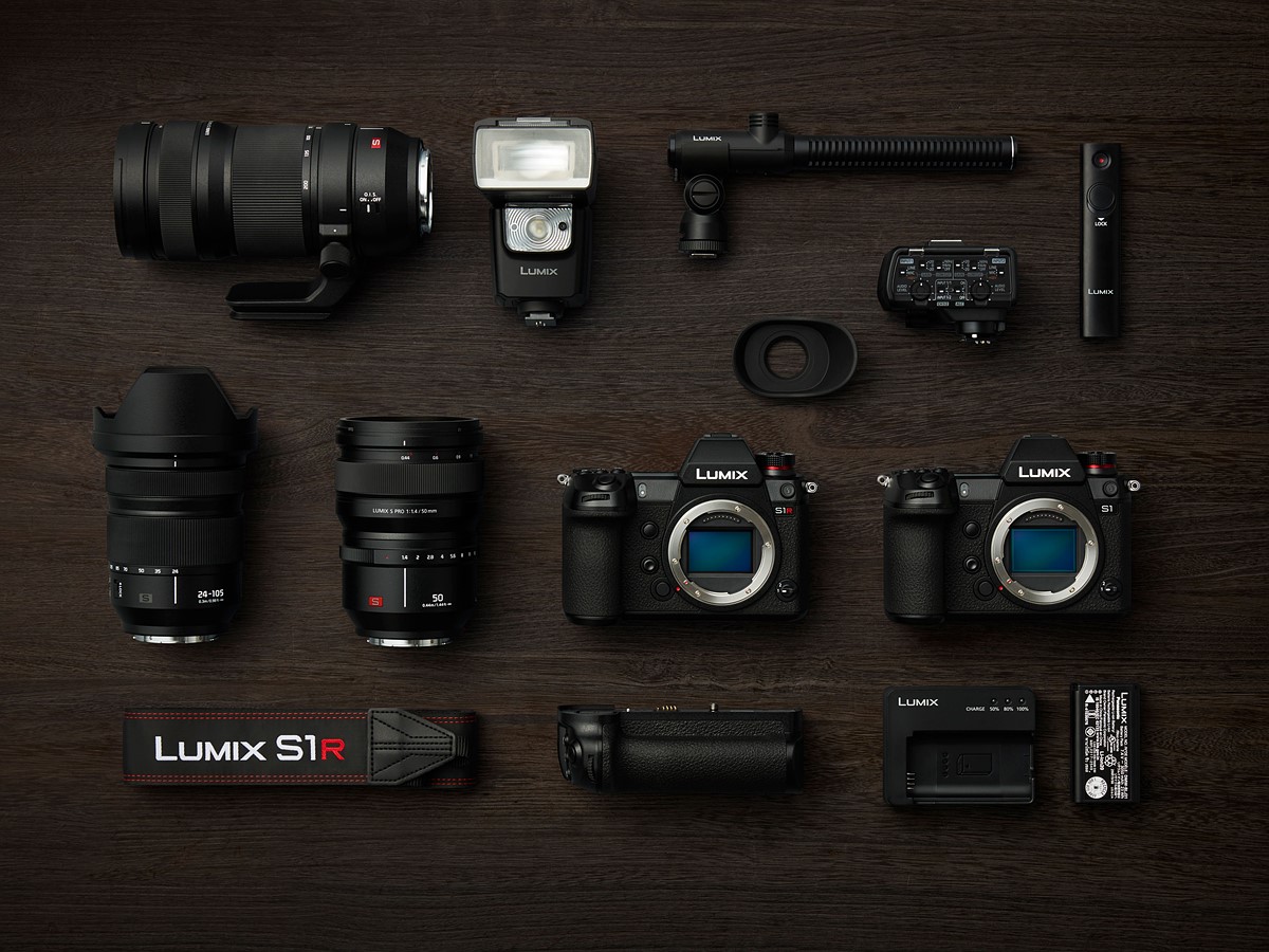 Panasonic S1 S1R