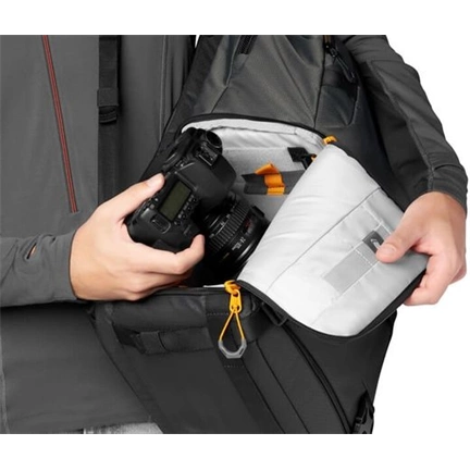 lowepro FASTPACK BP 250 III AW (fekete)